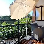 Luxury Sonja Πόρετς