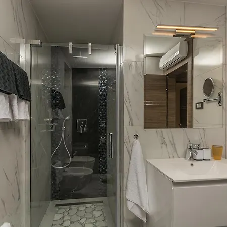 Luxury Sonja Πόρετς