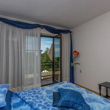 Luxury Sonja * Πόρετς