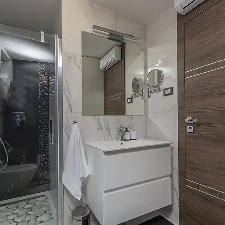 Luxury Sonja Πόρετς